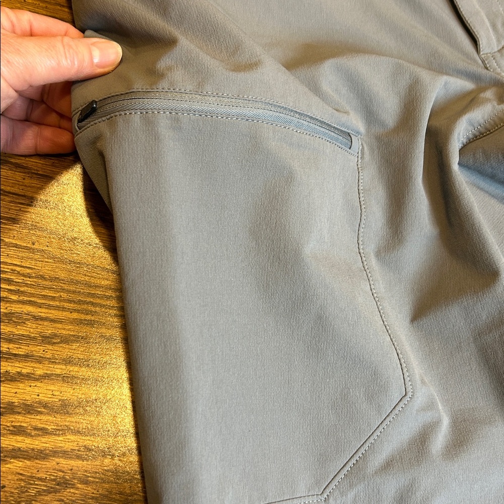 Duluth Trading Flexpedition Cargo Pants Standard Fit # 84319 Mercury 32x34 - Picture 8 of 9